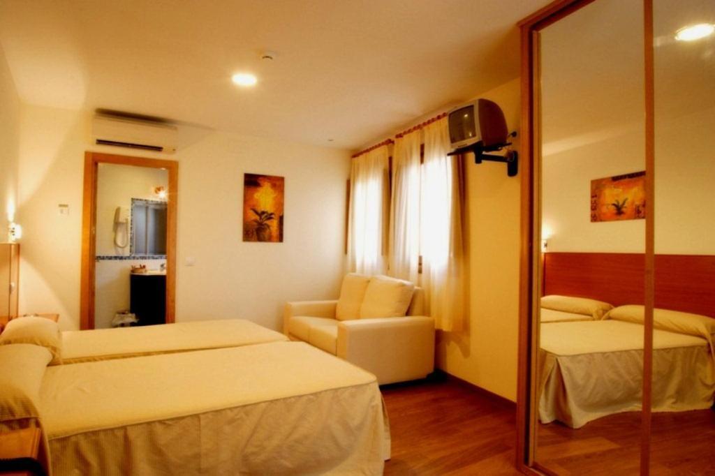 Eurico Hotel Toledo Exterior photo